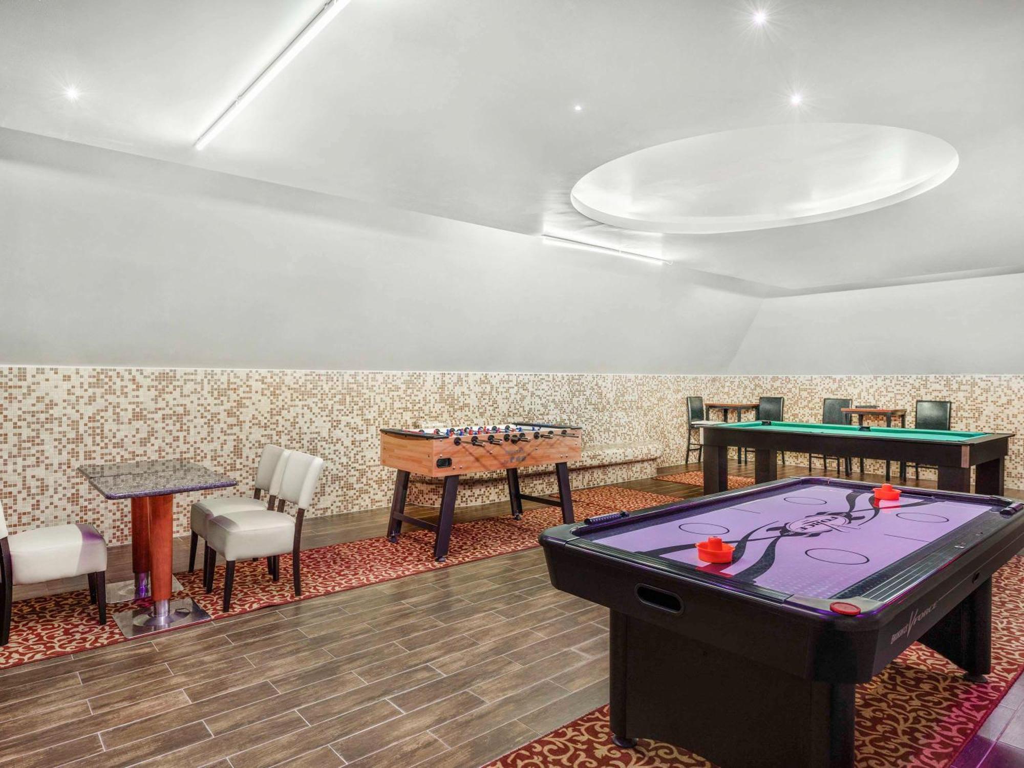 Mercure Szekesfehervar Magyar Kiraly Εξωτερικό φωτογραφία
