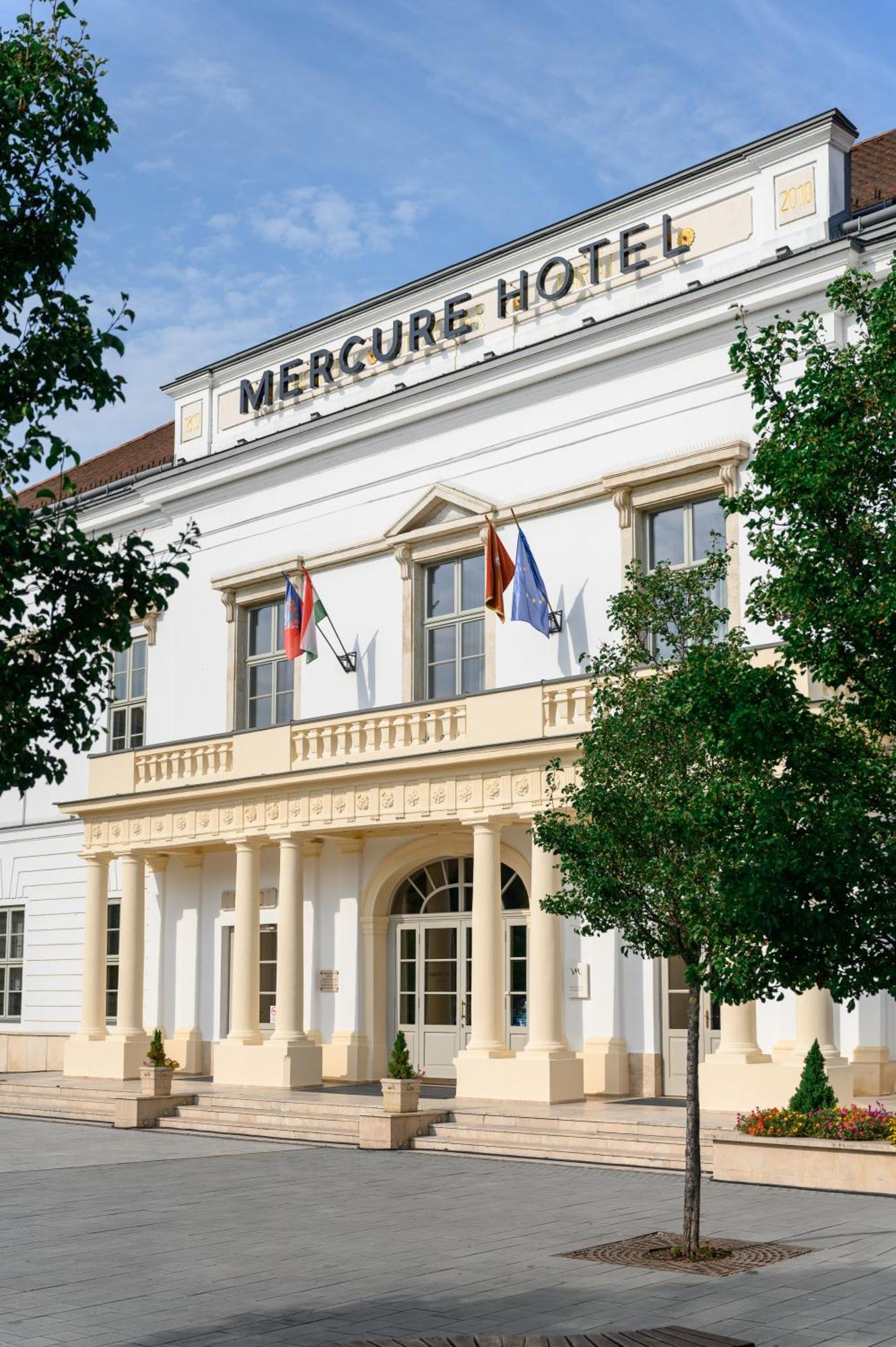 Mercure Szekesfehervar Magyar Kiraly Εξωτερικό φωτογραφία