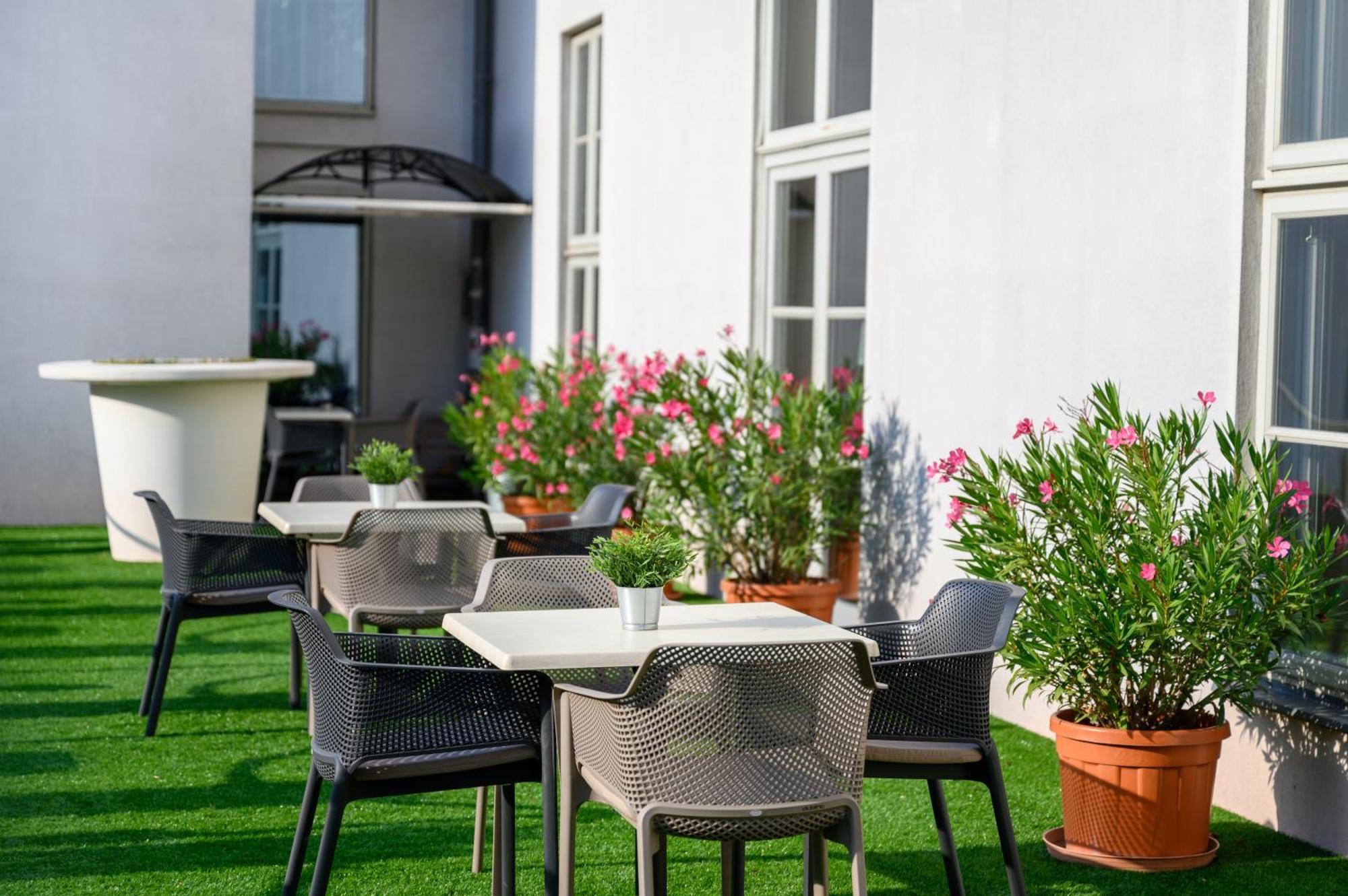 Mercure Szekesfehervar Magyar Kiraly Εξωτερικό φωτογραφία