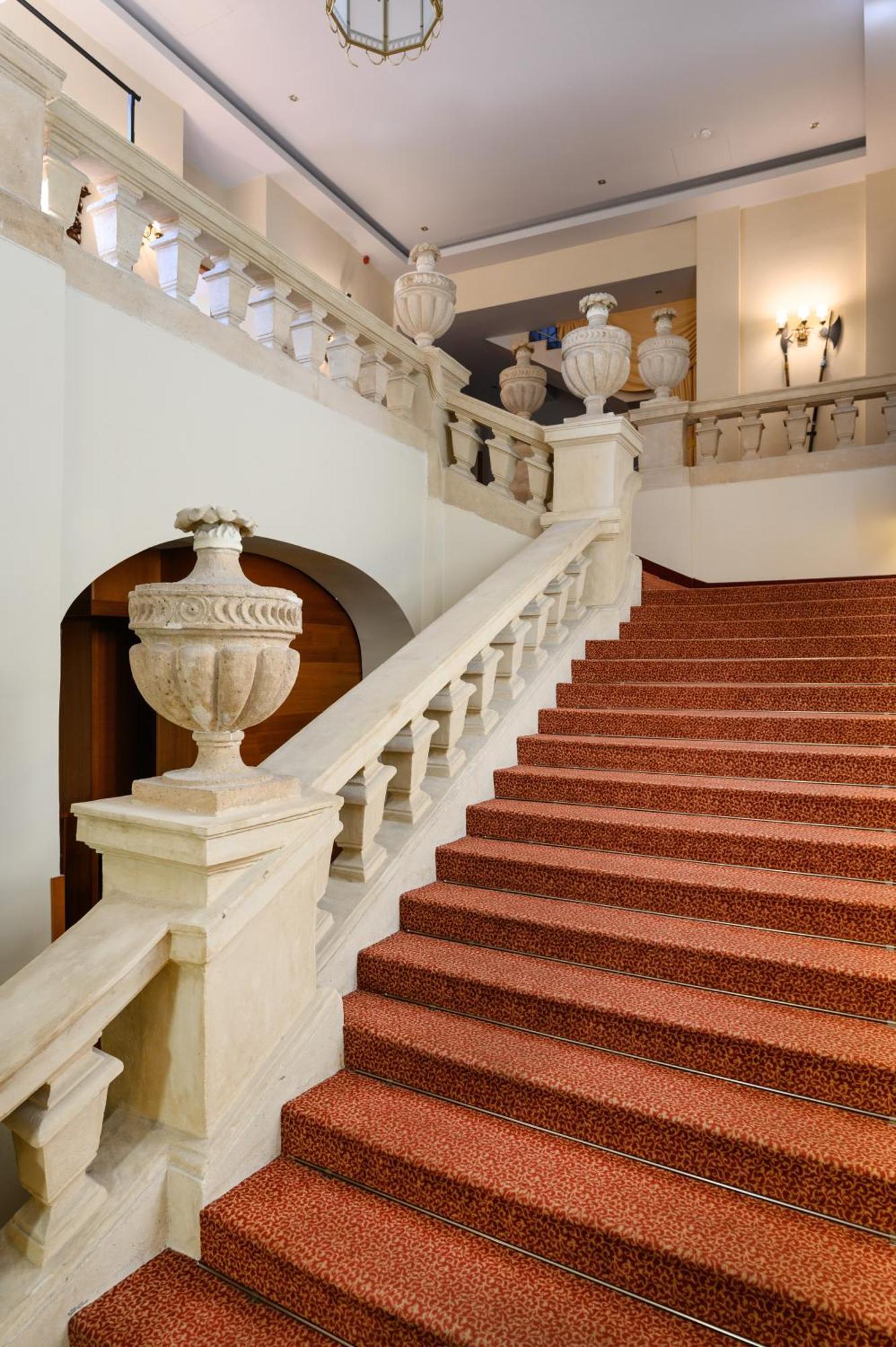 Mercure Szekesfehervar Magyar Kiraly Εξωτερικό φωτογραφία
