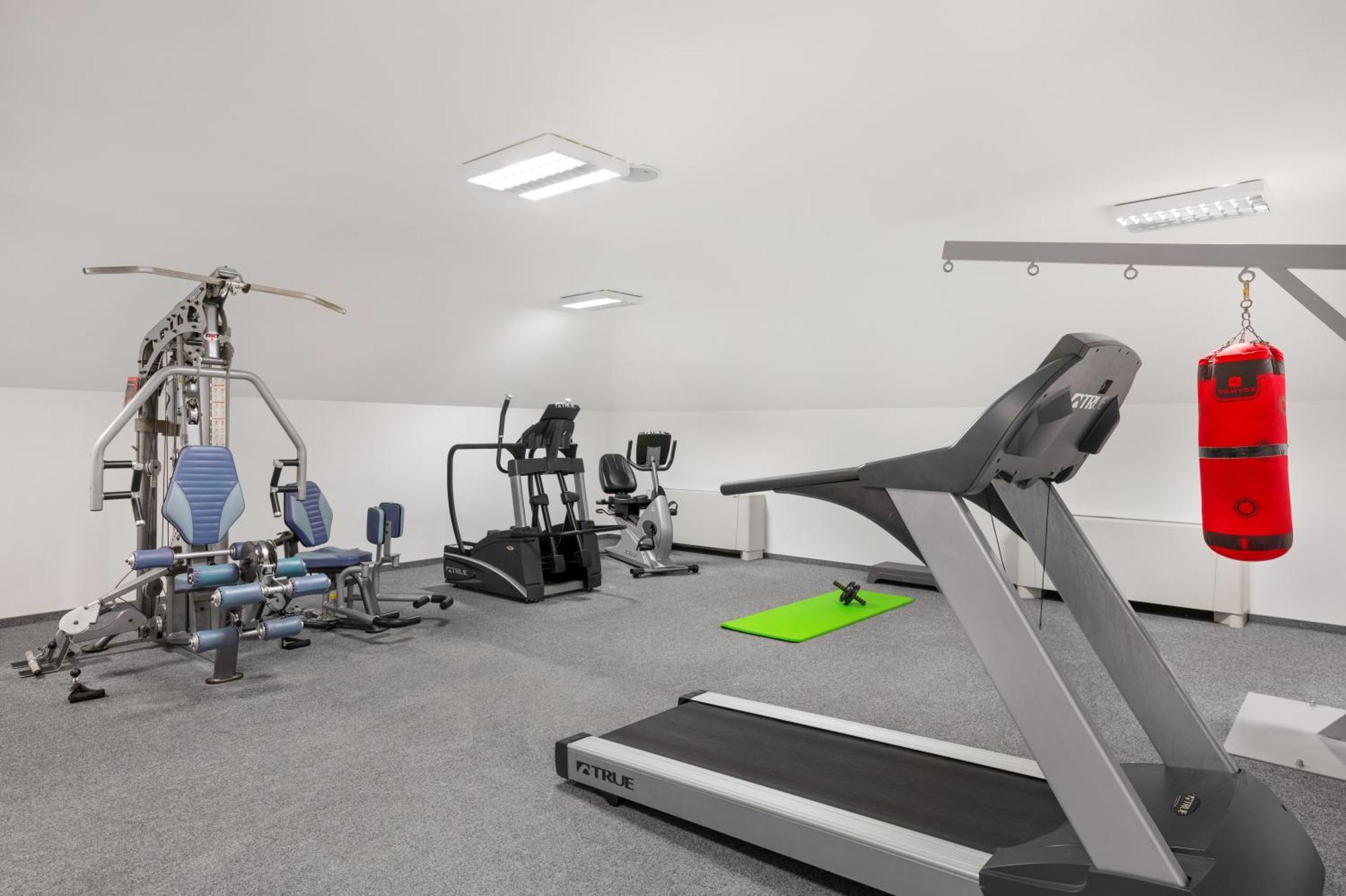 Mercure Szekesfehervar Magyar Kiraly Εξωτερικό φωτογραφία