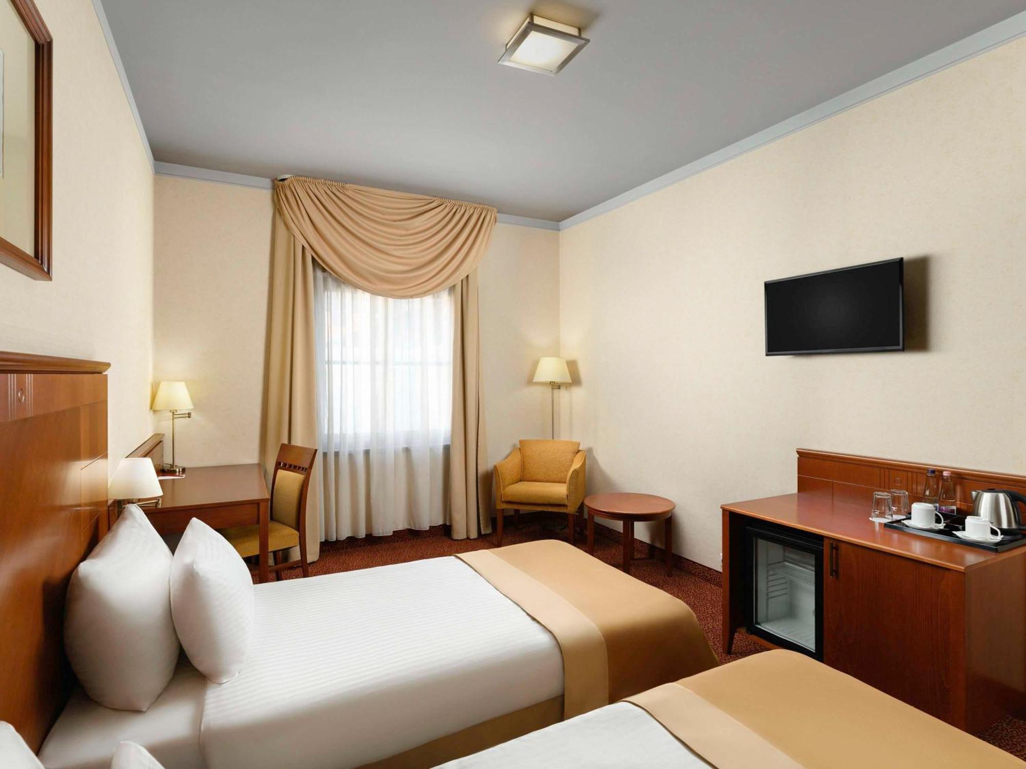 Mercure Szekesfehervar Magyar Kiraly Εξωτερικό φωτογραφία