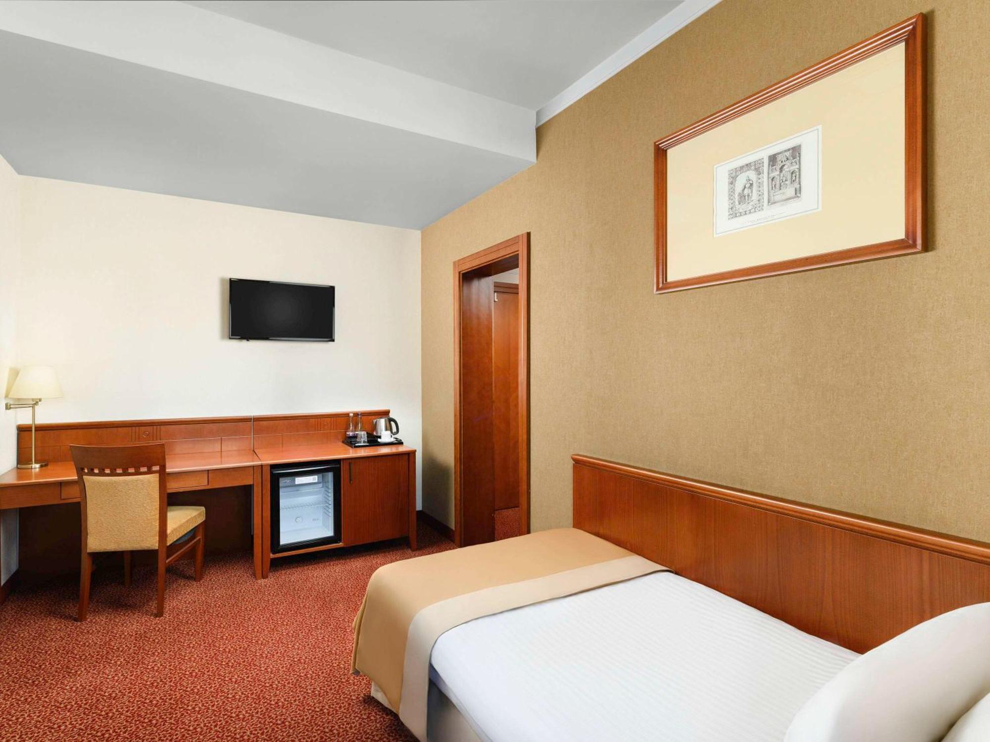 Mercure Szekesfehervar Magyar Kiraly Εξωτερικό φωτογραφία